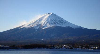 Hallan a tres alpinistas muertos en cráter del monte Fuji