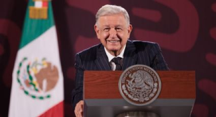 AMLO afirma que se arrodillará tras entregar banda presidencial a Sheinbaum