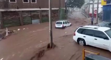 Video: Intensa lluvia causa destrozos y crecida de arroyos en Sonora