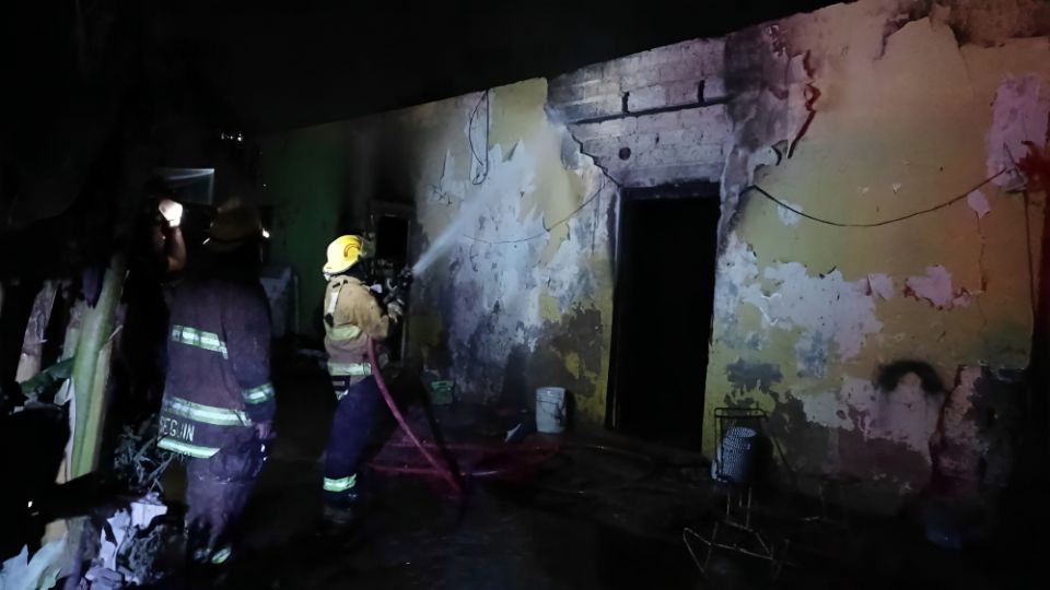 Incendio en casa de Piedras Negras, Coahuila, cobra la vida de padre e hija