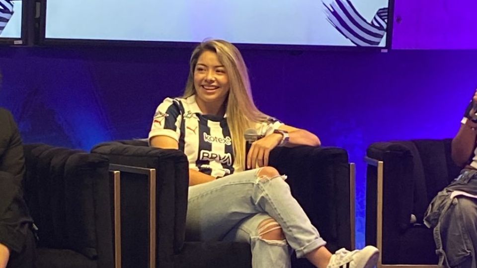 Katty Martínez fue presentada oficialmente como nueva jugadora de Rayadas