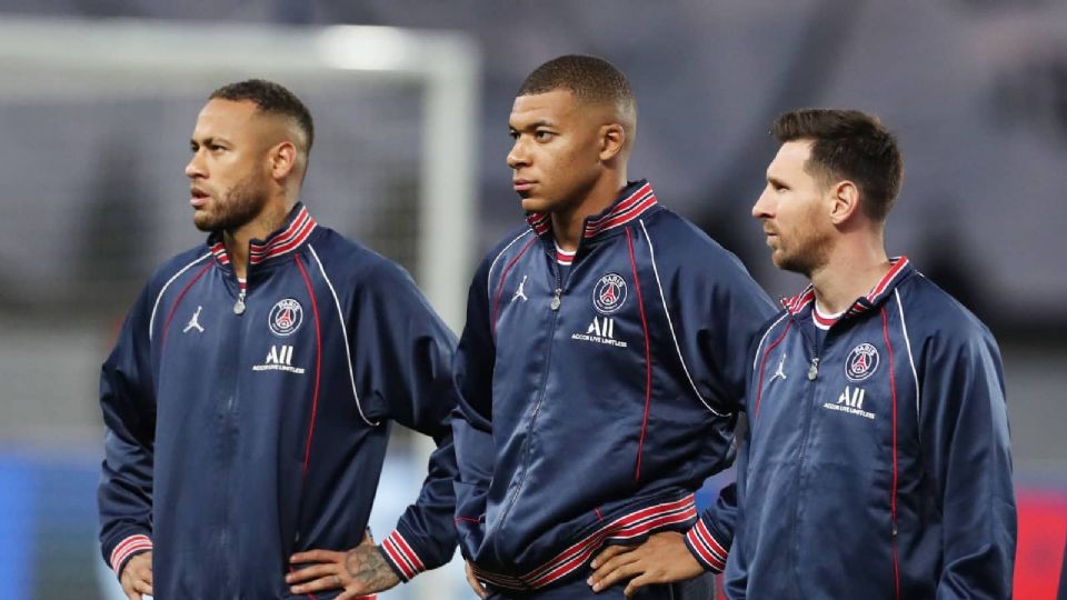 La salida de Mbappé a coste cero se suma a las de Messi y Neymar en el último año, dejando al equipo sin sus figuras más importantes.