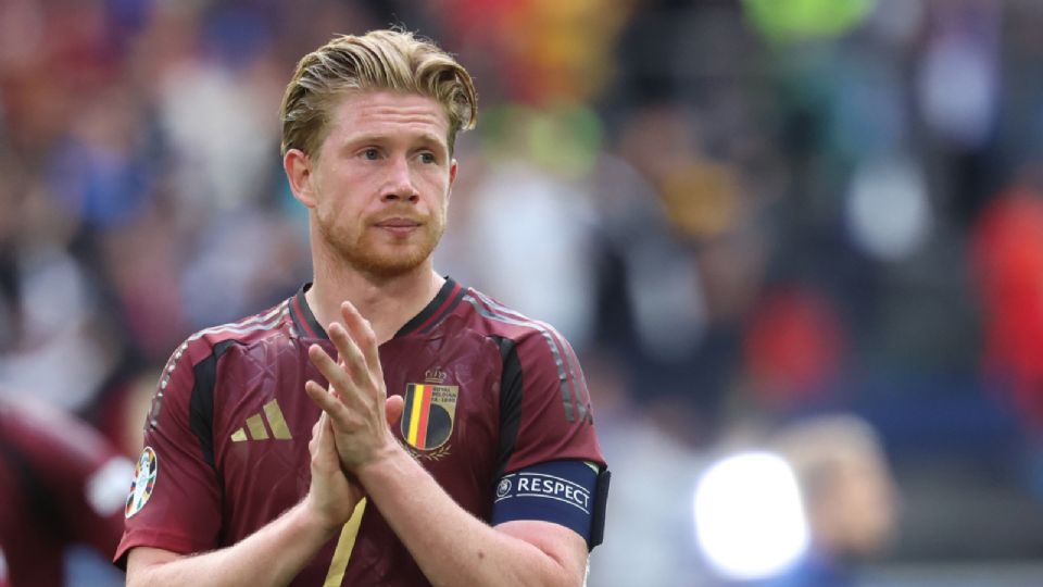 Kevin de Bruyne de Bélgica reacciona después de perder la EURO 2024.