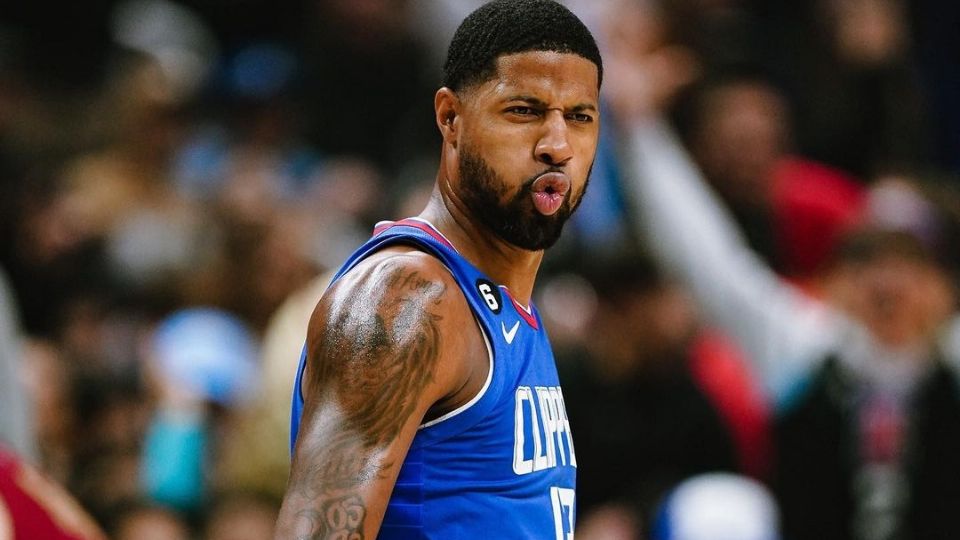 Paul George firma un contrato de cuatro años y 212 millones de dólares para formar un trío letal con Joel Embiid y Tyrese Maxey.