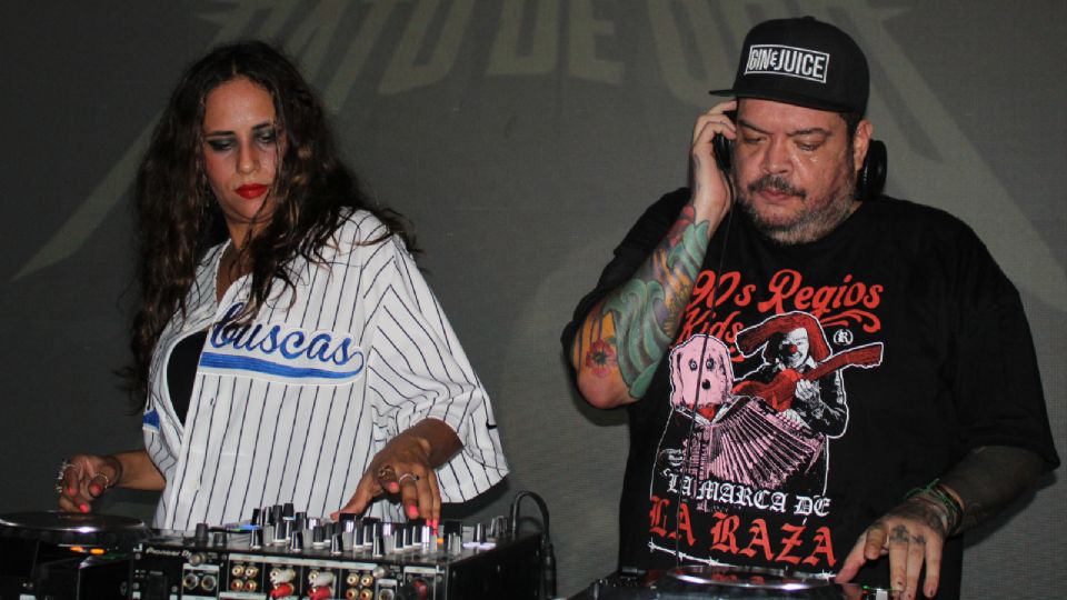 (Izq. a Der.) Missound y Pato Machete en Museo MARCO.