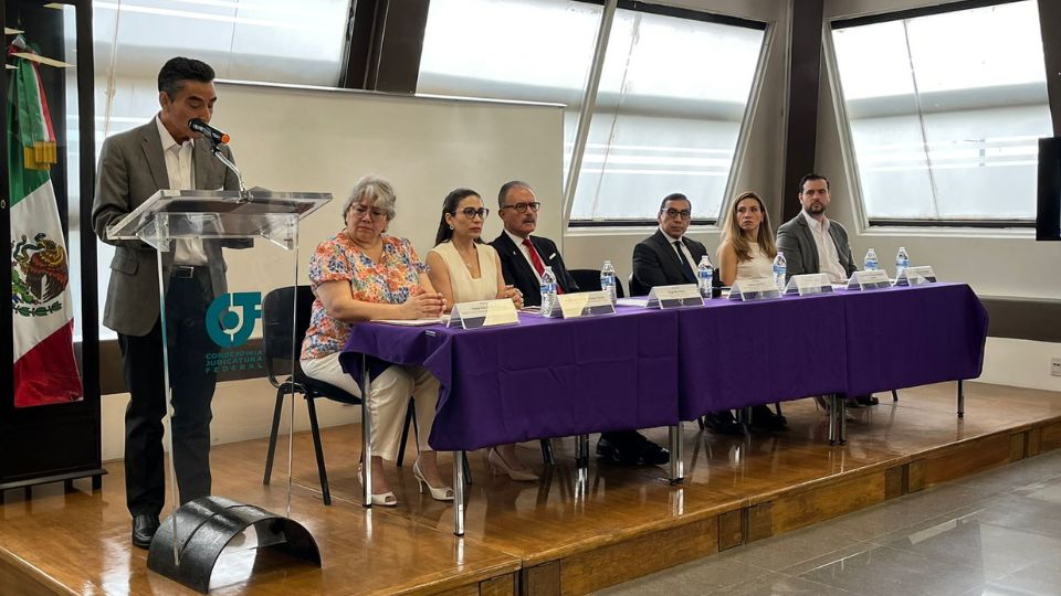 Magistrado Antonio Ceja Ochoa en rueda de prensa