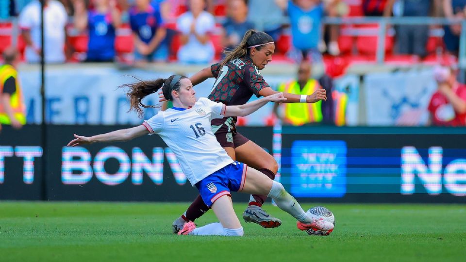 Estados Unidos derrotó este sábado por 1-0 a México con un gol de Sophia Smith.