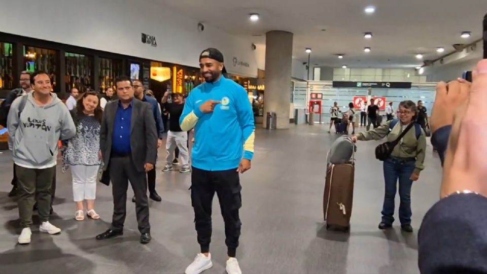 Rodrigo Aguirre ya está en CDMX para cerrar fichaje con América