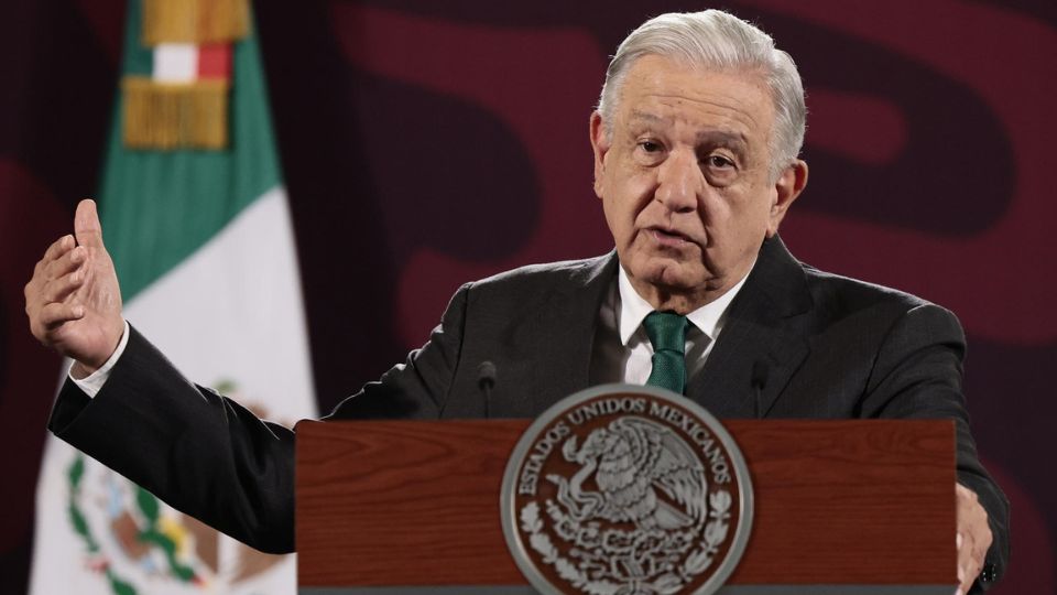 El presidente de México Andrés Manuel López Obrador, participa este jueves durante su conferencia de prensa en Palacio Nacional | EFE/José Méndez