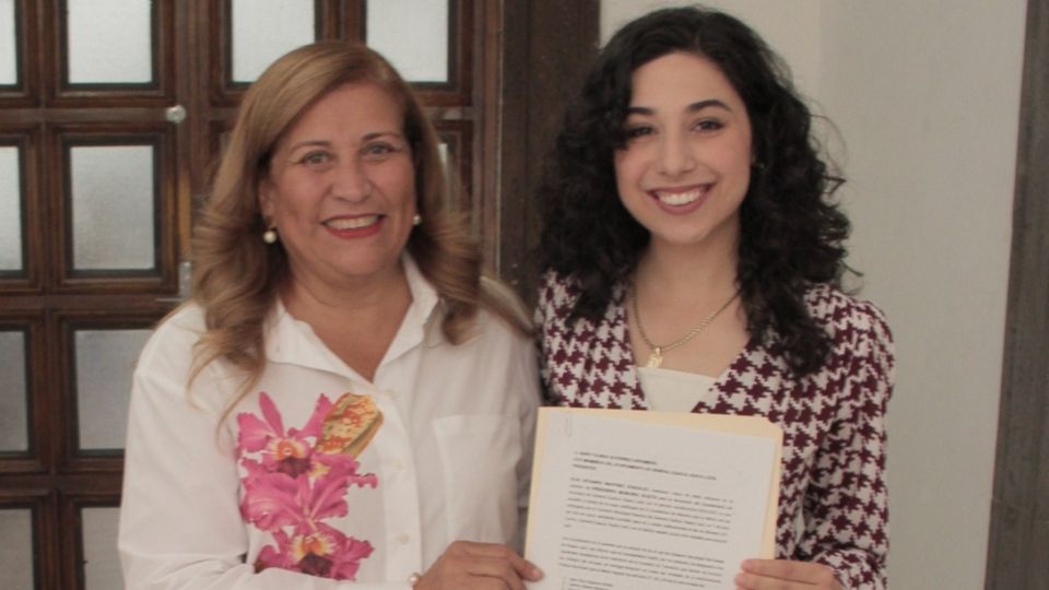 Judith Díaz y Elva Deyanira Martínez, alcaldesa electa del municipio de General Zuazua.