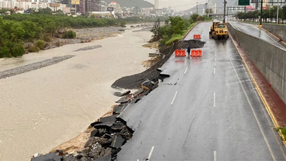 Daños en avenida Constitución tras paso de Alberto