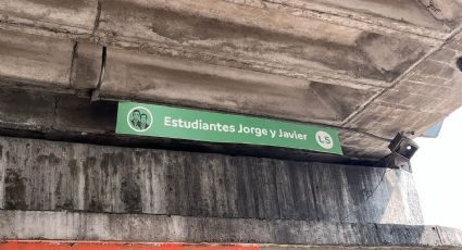 Colocan señalética en puente de Monterrey en homenaje a estudiantes del Tec asesinados