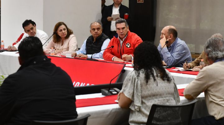 Líderes del PRI piden al INE desconocer reforma interna impulsada por ‘Alito’