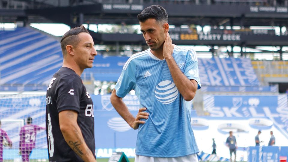 Andrés Guardado y Sergio Busquets durante el Skills Challenge 2024.