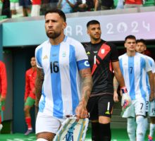 ¡Bochorno olímpico! Botellazos, invasión y el VAR marcan la derrota de Argentina ante Marruecos