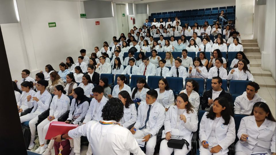 Alumnos de la Facultad de Medicina de la Universidad Autónoma de Querétaro | Facultad de Medicina UAQ