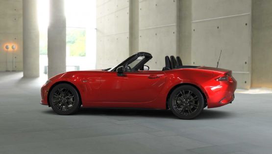 Mazda procederá legalmente contra joven que intentó comprar auto en 519 pesos