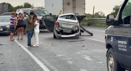 Enfermera se detiene para ayudar en accidente; descubre que fallecidos son familiares