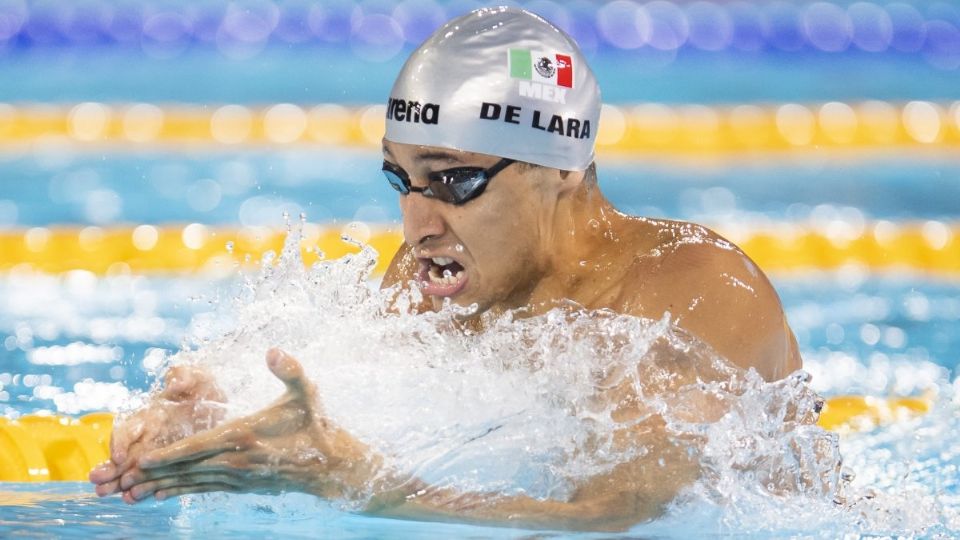 El nadador mexicano Miguel de Lara vivió un momento amargo en su debut olímpico