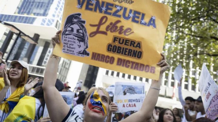Cierran centros de votación en Venezuela