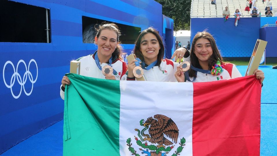 Alejandra Valencia, Ana Paula Vázquez y Ángela Ruiz conquistaron la medalla de bronce en tiro con arco