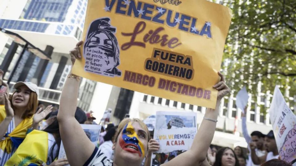 Ciudadana venezolana en protesta.