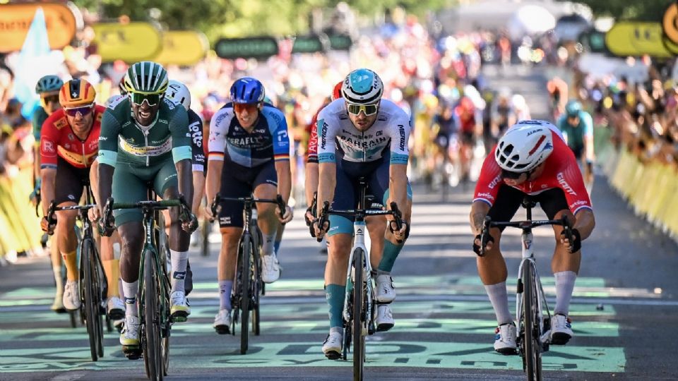 El neerlandés Dylan Groenewegen se impuso en el sprint final a la sexta etapa del Tour de Francia,