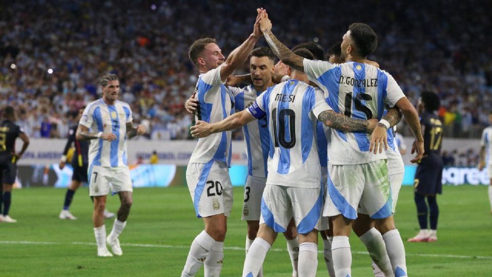 Lisandro Martínez marcó el gol argentino durante el tiempo regular.