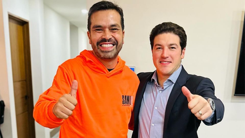 Samuel García vulneró la parcialidad en la contiendo al entregarle unos tenis 'fosfo' al candidato presidencial Jorge Álvarez Máynez.