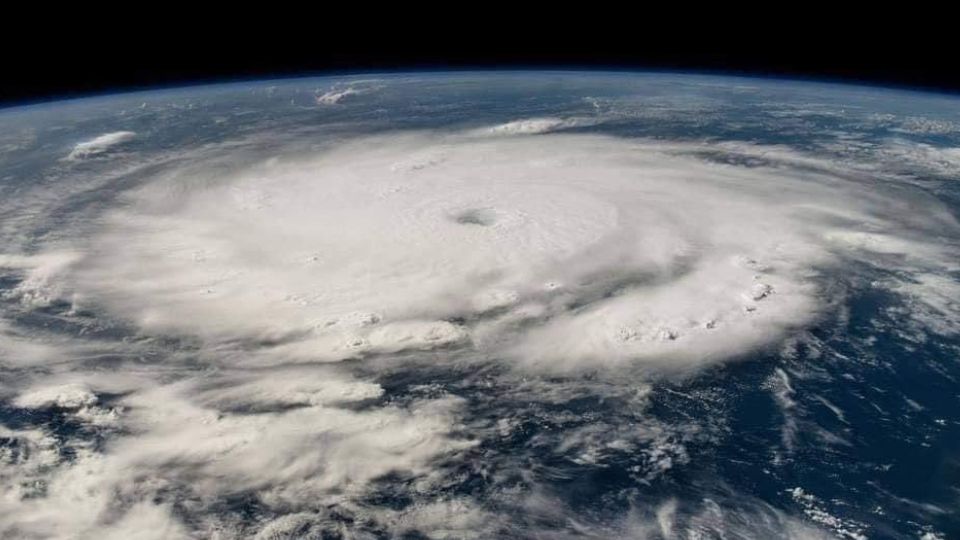 Huracán Beryl visto desde el espacio | @EnsedeCiencia