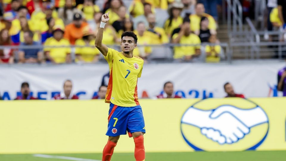 Luis Díaz de Colombia reacciona tras anotar el gol del 3-0 ante Panamá.