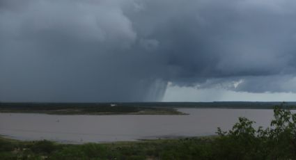 Llueve sobre la presa El Cuchillo