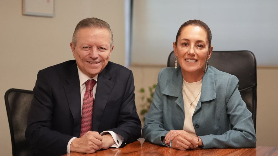 Arturo Zaldívar junto a Claudia Sheinbaum | Facebook / Claudia Sheinbaum