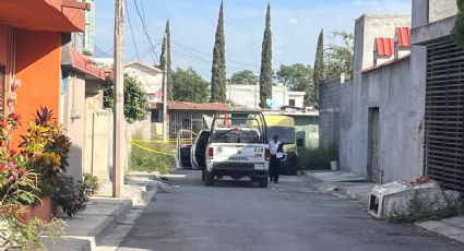 Auto se incendia en Escobedo y encuentran a persona calcinada en su interior