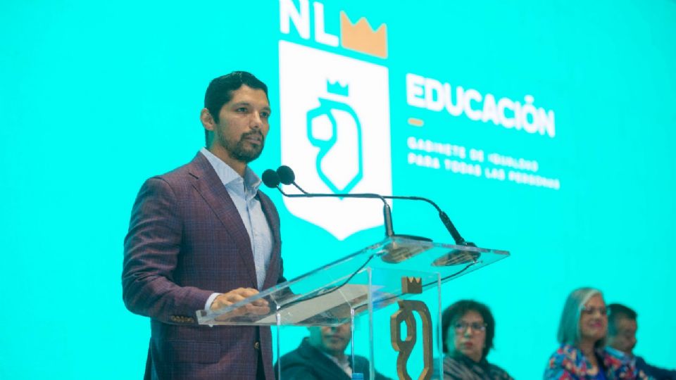 Discuten política educativa para el próximo periodo escolar en NL