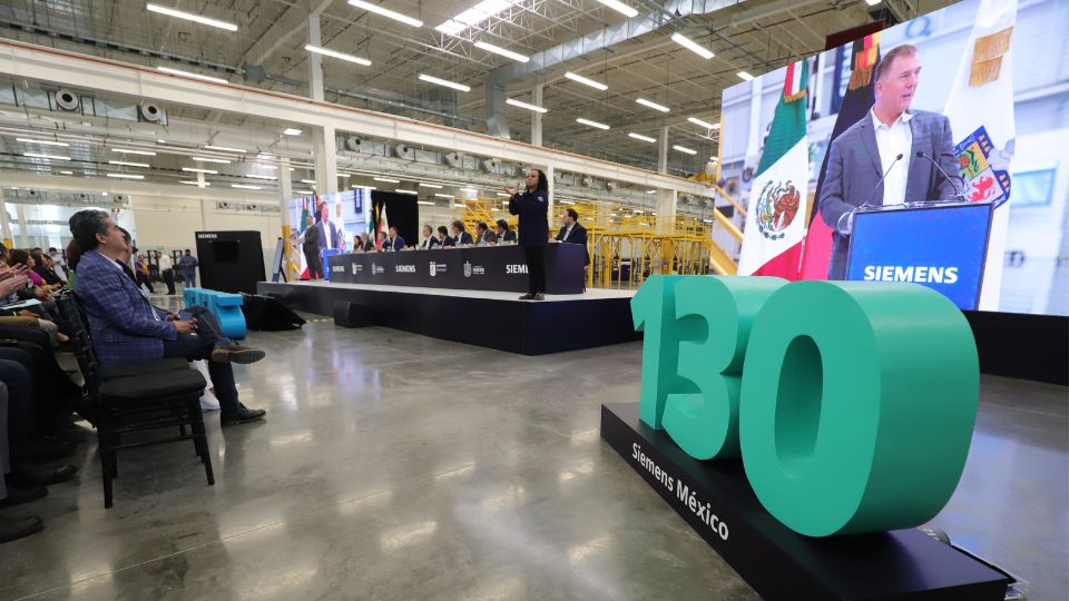 Inauguración de nueva fábrica de Siemens en Santa Catarina