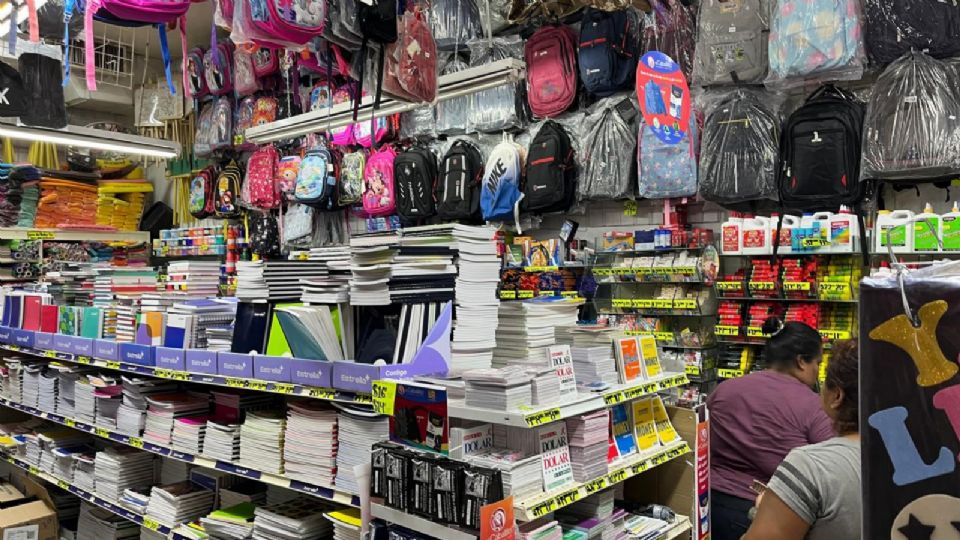 Aumentan 20 % las ventas de útiles escolares una semana antes del regreso a clases.