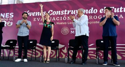 AMLO afirma que lo sucederá una mujer de virtudes