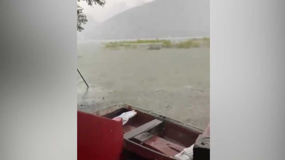 Lluvia en Santiago, Nuevo León.