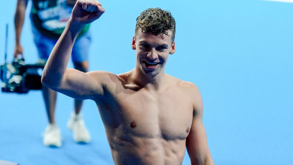 Léon Marchand conquista su cuarto oro en París y establece un nuevo récord olímpico en 200 metros combinados