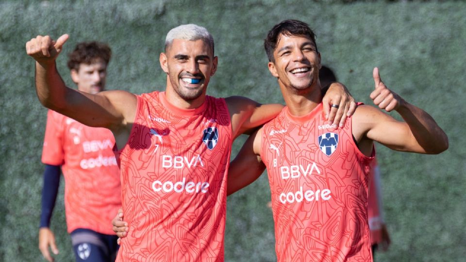 Germán Berterame y Oliver Torres durante un entrenamiento con Rayados