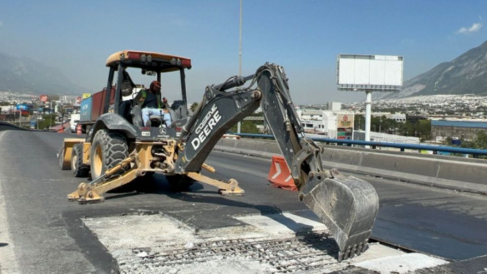 Reparación en paso elevado de Díaz Ordaz tomará tres semanas.