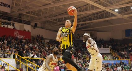 Fuerza Regia derrota a Mineros y llega a mitad de temporada como líder