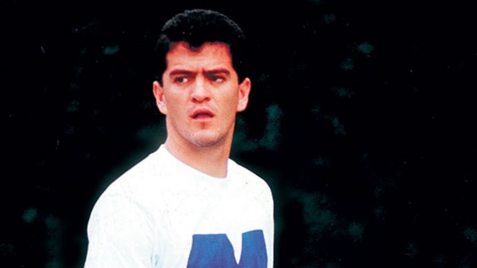 Carlos Hermosillo, uno de los máximos goleadores del fútbol mexicano, tuvo un paso fugaz, pero intenso por Rayados