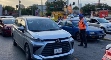 Regreso a clases en Nuevo León causa caos vial esta mañana