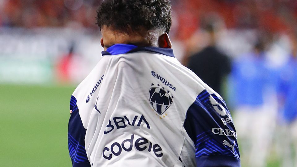 Johan Rojas no pudo contener el llanto tras las fallas ante Xolos.