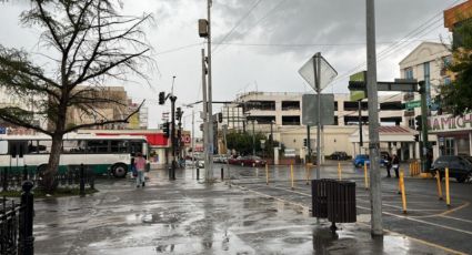 Tras el calor, cae fuerte lluvia en Monterrey y área metropolitana