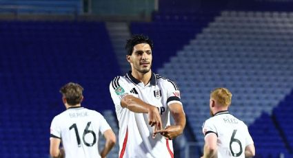 Raúl Jiménez anota y lidera el triunfo de Fulham en Copa