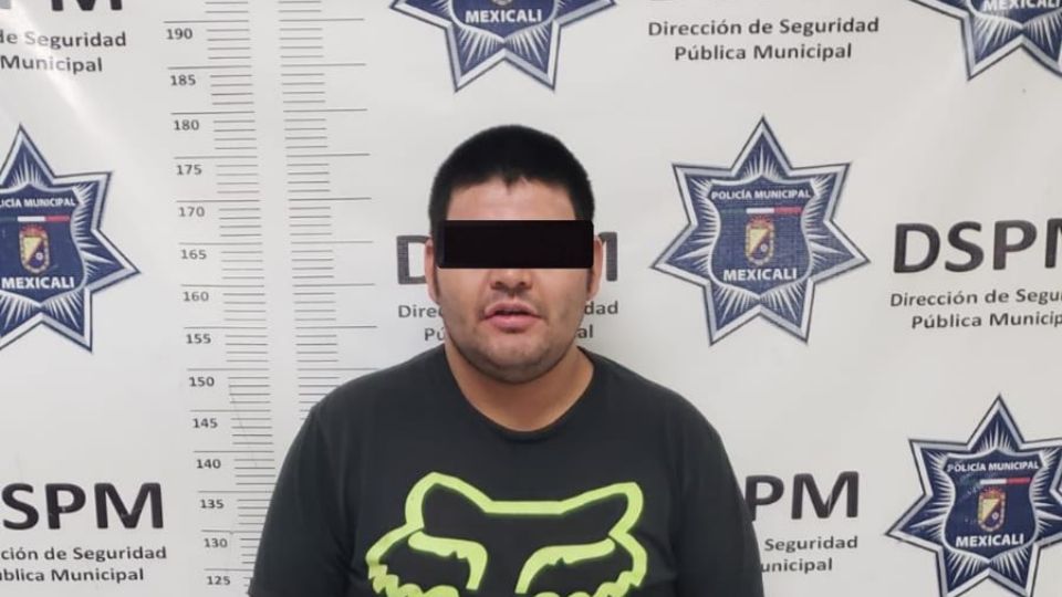 Hombre es detenido por matar a sus papás en Mexicali