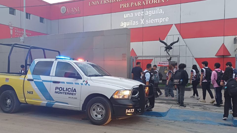 Policías de Preparatoria 9 de la UANL | UANL